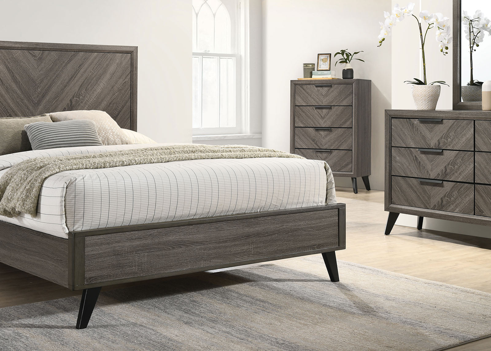 eLuxury Brenna Bed Frame, Cal King